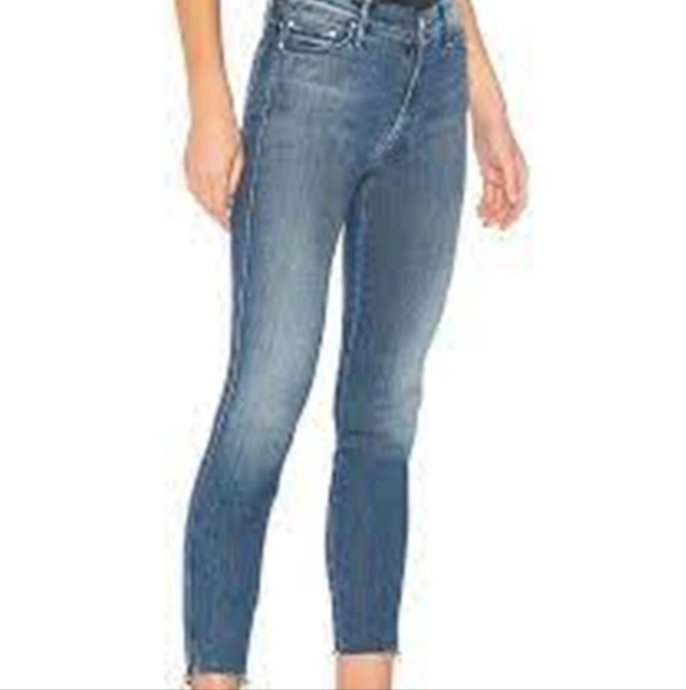 MOTHER The Vamp Fray Ankle Jeans In Crack The Whip Wash